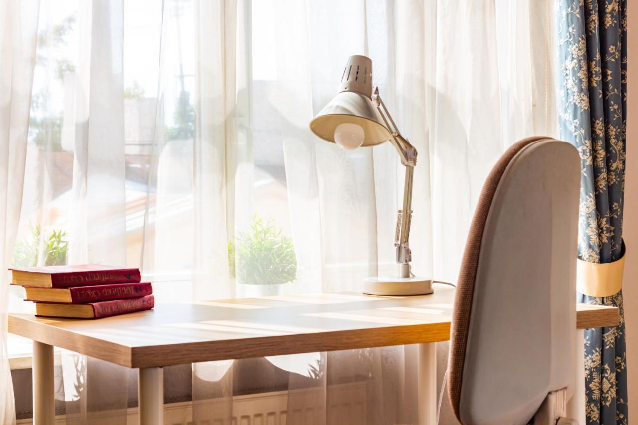 Classic Style Apartment In The Center Of Riga Esterno foto